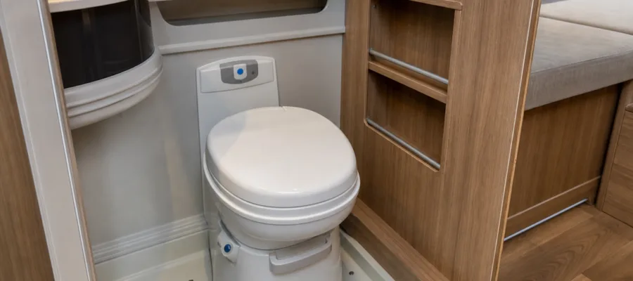 Campingtoiletten in Wohnmobilen und Wohnwagen richtig einsetzen