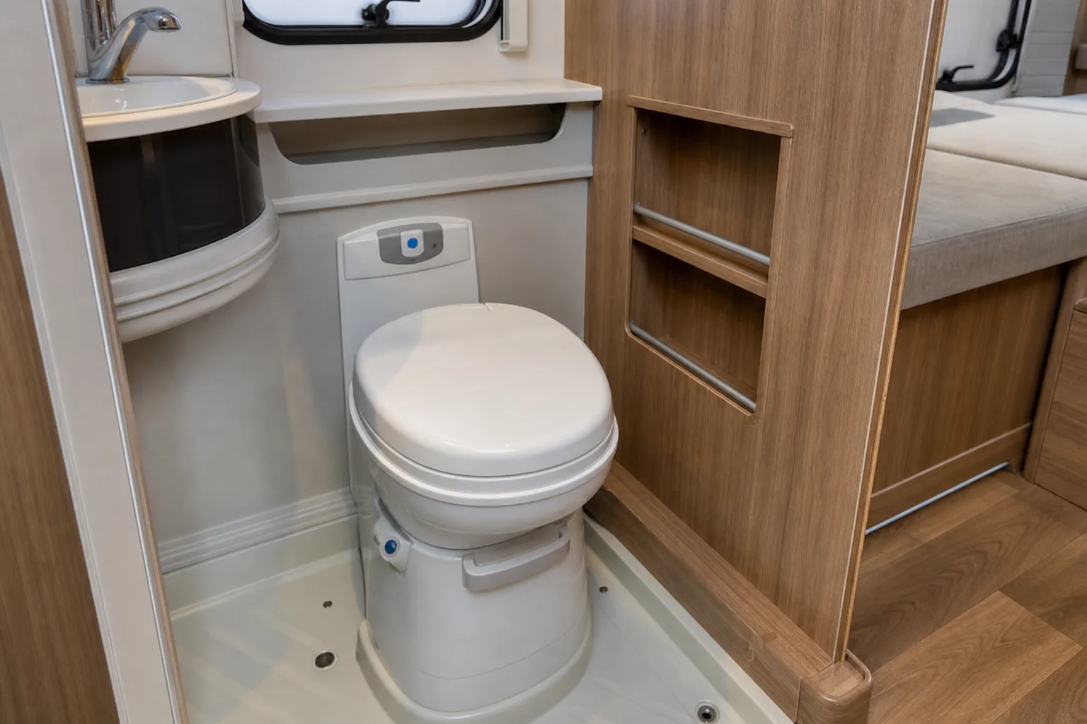 Campingtoiletten in Wohnmobilen und Wohnwagen richtig einsetzen